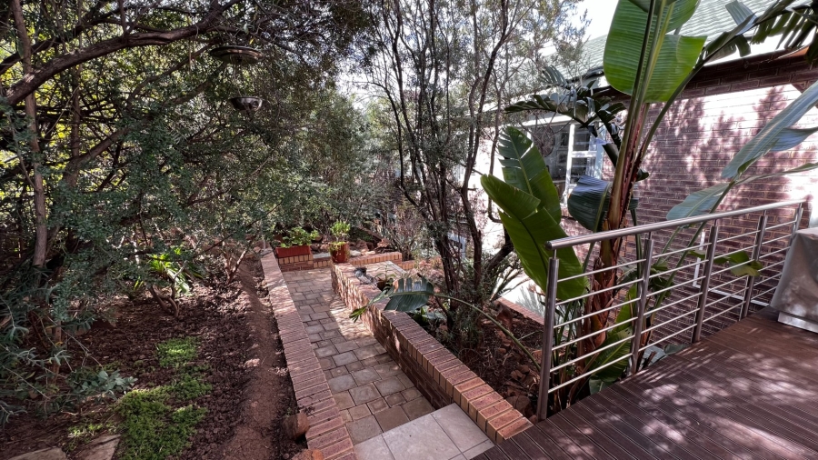 4 Bedroom Property for Sale in Langenhovenpark Free State